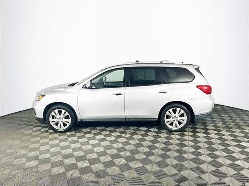2018 Nissan Pathfinder SL
