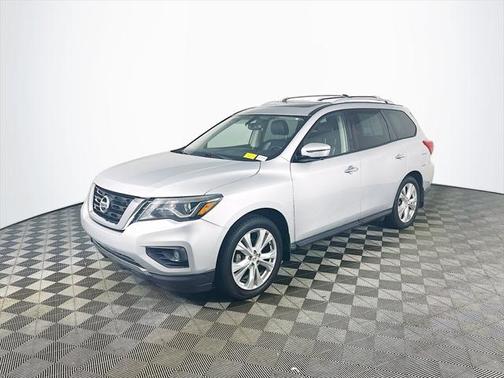 2018 Nissan Pathfinder SL