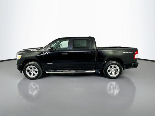 Diamond Black Crystal Pearlcoat 2021 RAM 1500 Big Horn/Lone Star