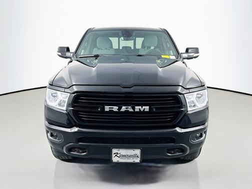 Diamond Black Crystal Pearlcoat 2021 RAM 1500 Big Horn/Lone Star