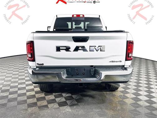 2025 RAM 2500 Tradesman Crew Cab 4x4 6'4' Box
