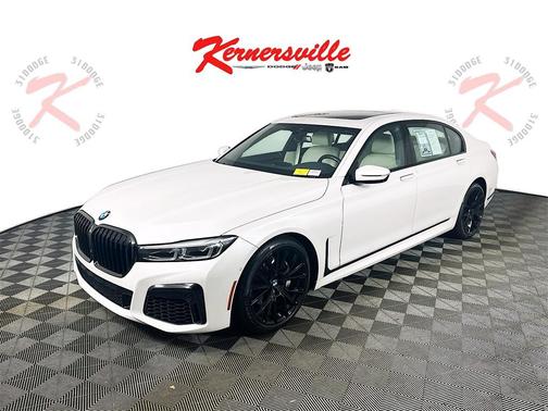 2022 BMW 740 i