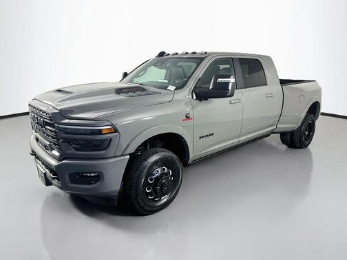Ceramic Gray Clearcoat 2026 RAM 3500 Limited Mega Cab 4x4 6'4' Box