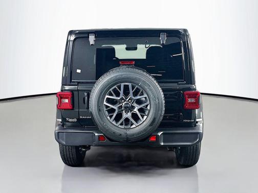 Black Clearcoat 2025 Jeep Wrangler 4-Door Sahara 4x4
