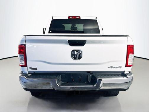 Bright White Clearcoat 2023 RAM 2500 Tradesman Crew Cab 4x4 6'4' Box