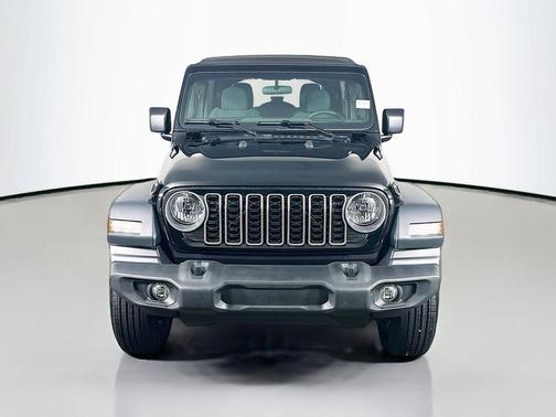Black Clearcoat 2026 Jeep Wrangler Sport