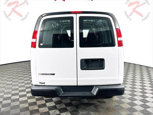 2022 Chevrolet Express 2500 RWD 2500 Regular Wheelbase WT