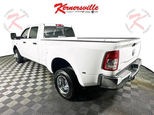 2024 RAM 3500 Tradesman Crew Cab 4x4 8' Box