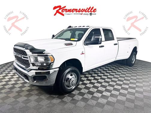 2024 RAM 3500 Tradesman Crew Cab 4x4 8' Box