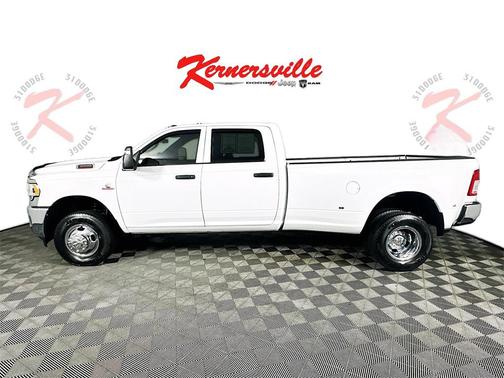 2024 RAM 3500 Tradesman Crew Cab 4x4 8' Box