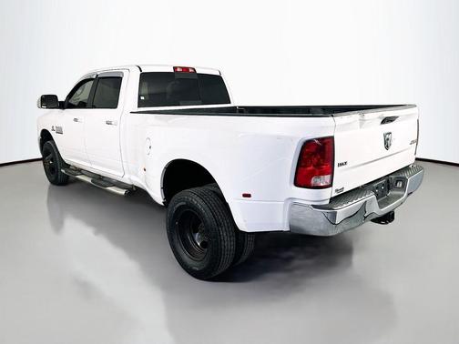 Bright White Clearcoat 2018 RAM 3500 SLT Crew Cab 4x4 8' Box