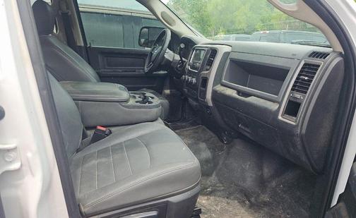 2018 RAM 2500 Tradesman Crew Cab 4x4 6'4' Box