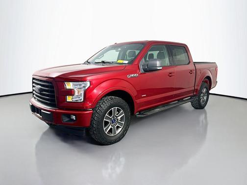 RUBY RED METALLIC TINTED CC 2017 Ford F-150 XLT