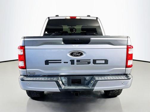 ICONIC SILVER METALLIC 2021 Ford F-150 XL