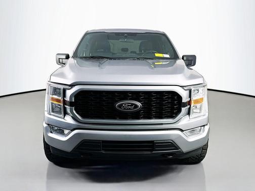 ICONIC SILVER METALLIC 2021 Ford F-150 XL