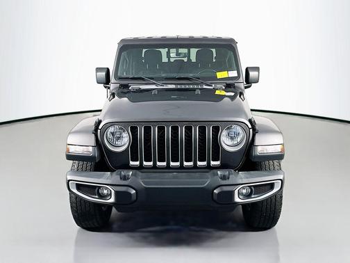 Granite Crystal Metallic Clearcoat 2021 Jeep Gladiator Overland