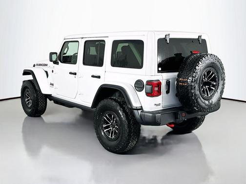 Bright White Clearcoat 2026 Jeep Wrangler Rubicon