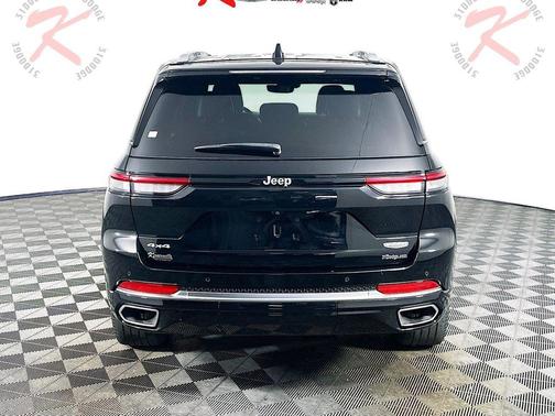 2023 Jeep Grand Cherokee Summit
