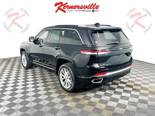 2023 Jeep Grand Cherokee Summit