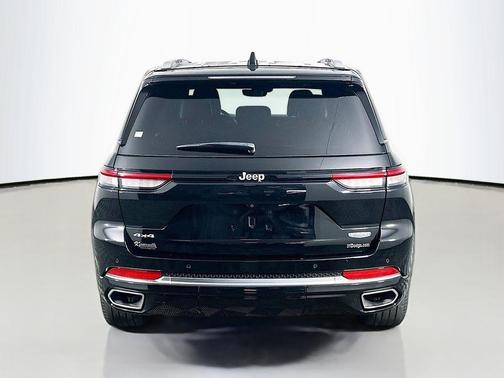 2023 Jeep Grand Cherokee Summit