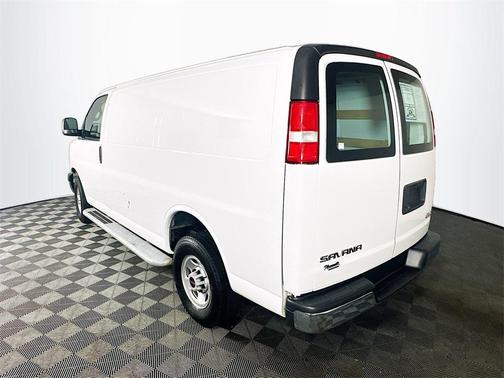 2022 GMC Savana 2500 Work Van