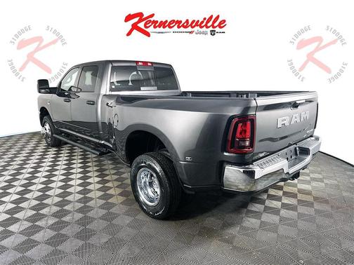 2026 RAM 3500 Tradesman Crew Cab 4x4 8' Box