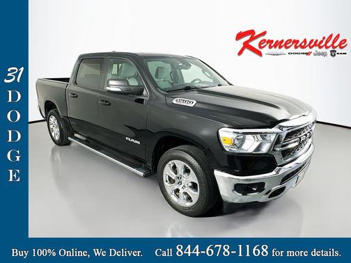 Diamond Black Crystal Pearlcoat 2022 RAM 1500 Big Horn/Lone Star