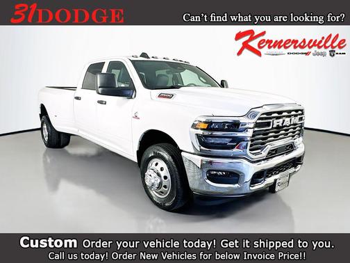 Bright White Clearcoat 2026 RAM 3500 Tradesman Crew Cab 4x2 8' Box