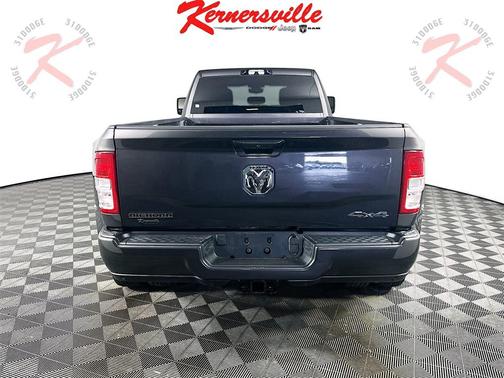2024 RAM 3500 Big Horn Crew Cab 4x4 8' Box