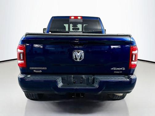 Patriot Blue Pearlcoat 2023 RAM 2500 Big Horn Crew Cab 4x4 6'4' Box
