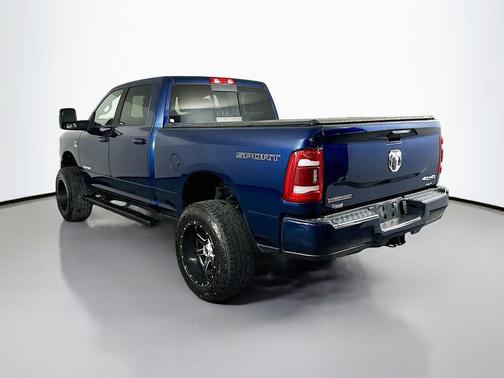 Patriot Blue Pearlcoat 2023 RAM 2500 Big Horn Crew Cab 4x4 6'4' Box