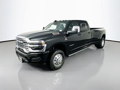 2025 RAM 3500 Laramie Crew Cab 4x4 8' Box