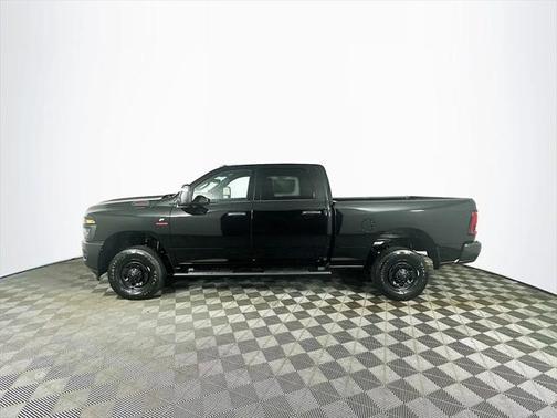 2025 RAM 2500 Tradesman Crew Cab 4x4 6'4' Box