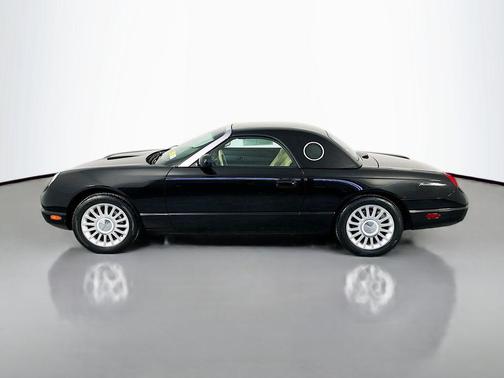 Black 2005 Ford Thunderbird Base