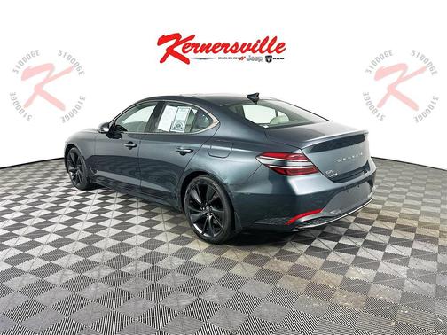 2023 Genesis G70 2.0T RWD