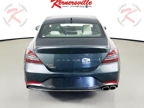 2023 Genesis G70 2.0T RWD