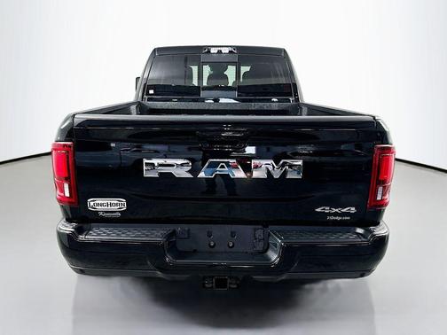 Diamond Black Crystal Pearlcoat 2026 RAM 3500 Longhorn