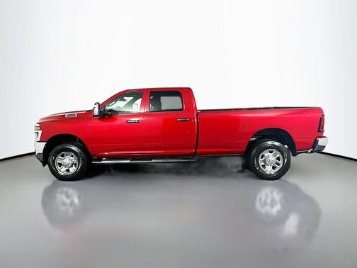 Molten Red Pearlcoat 2026 RAM 2500 Tradesman