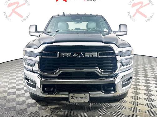 2026 RAM 2500 Tradesman Crew Cab 4x4 8' Box