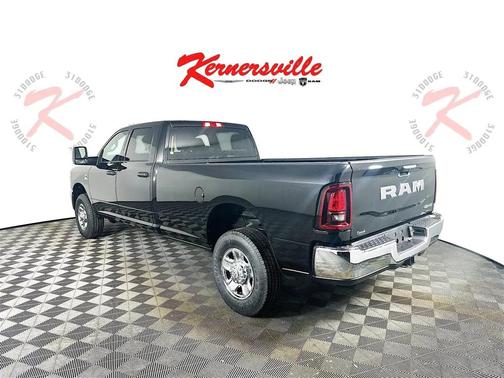 2026 RAM 2500 Tradesman Crew Cab 4x4 8' Box