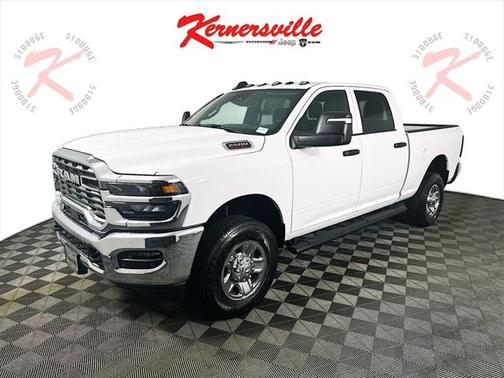 2025 RAM 2500 Tradesman Crew Cab 4x4 6'4' Box