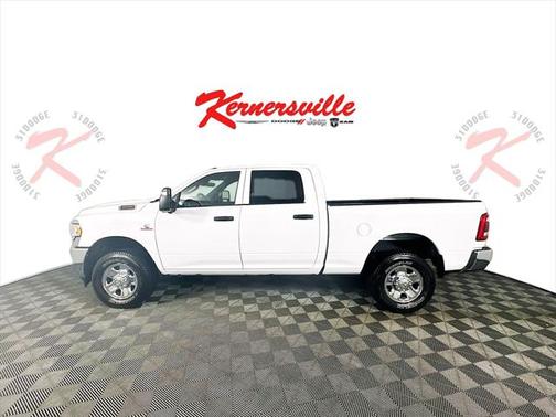2024 RAM 3500 Tradesman Crew Cab 4x4 6'4' Box