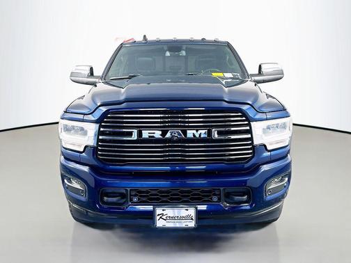 2021 RAM 3500 Laramie Crew Cab 4x4 8' Box