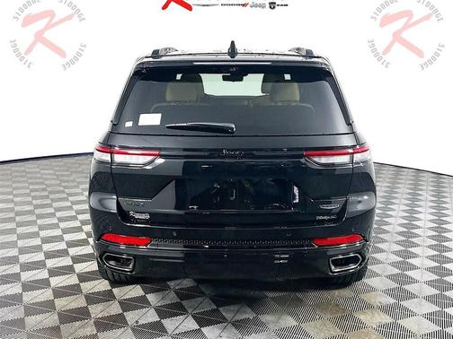 2025 Jeep Grand Cherokee Summit