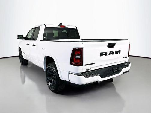 Bright White Clearcoat 2026 RAM 1500 Big Horn/Lone Star