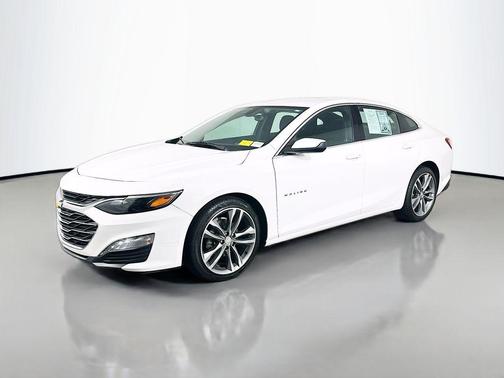 Summit White 2022 Chevrolet Malibu FWD LT