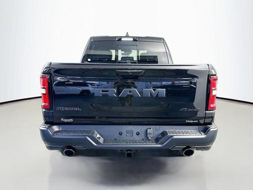 Diamond Black Crystal Pearlcoat 2026 RAM 1500 Rebel