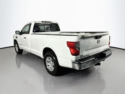 Glacier White 2017 Nissan Titan SV