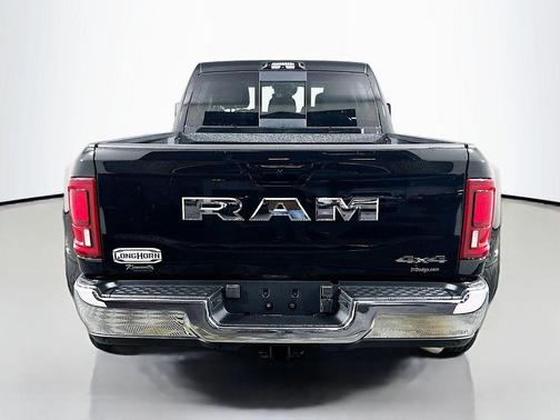 Diamond Black Crystal Pearlcoat 2026 RAM 3500 Longhorn