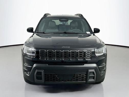 Diamond Black Crystal Pearlcoat 2026 Jeep Cherokee Limited